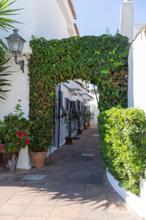 Casa Con Jardin Junto A La Playa Apartment Estepona Exterior foto